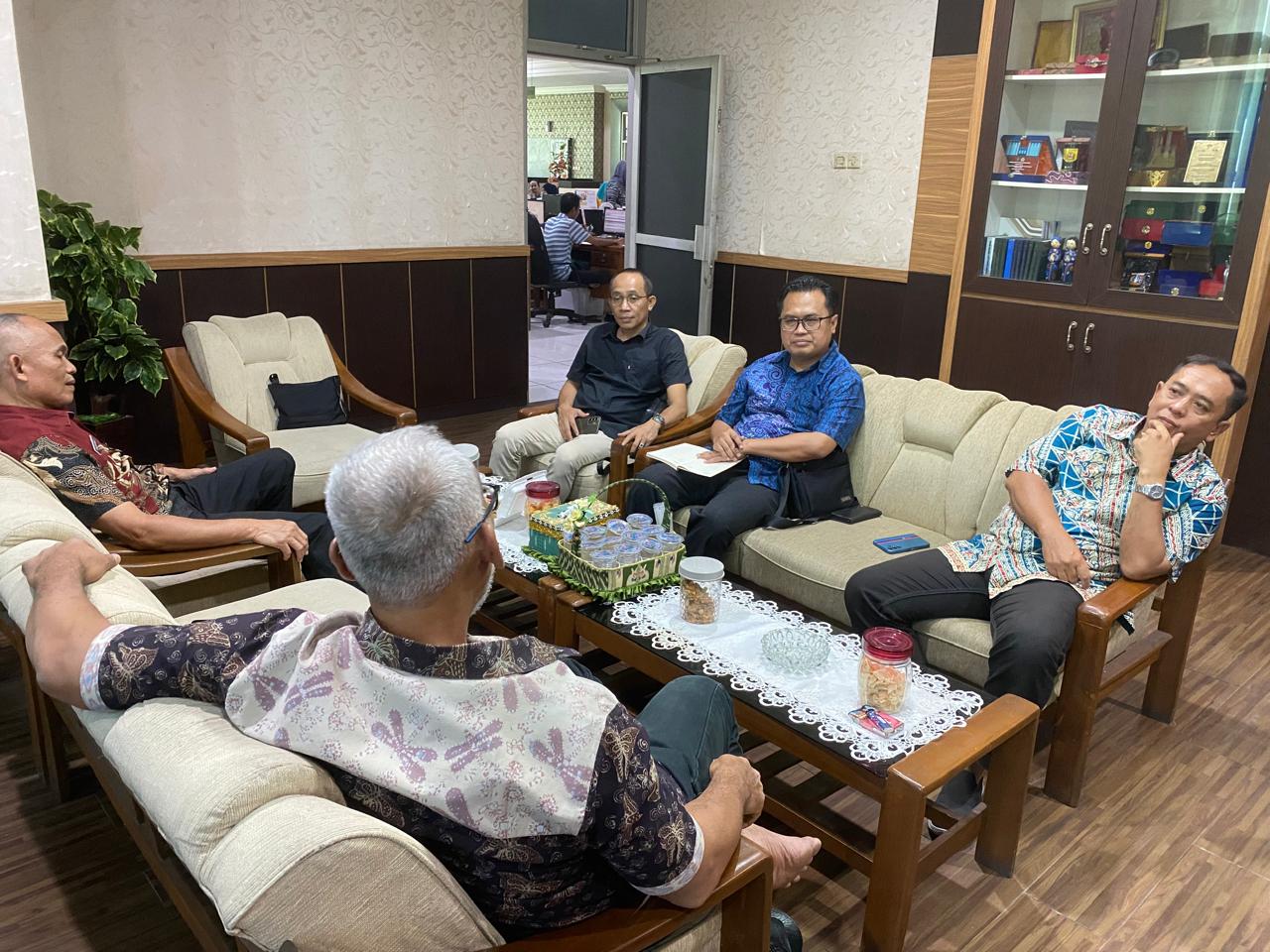 Perkuat Sinergi UMKM, Pengurus PSB Silaturahim ke Diskoperindag Gresik